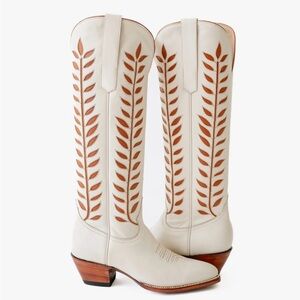 BRAND NEW Petite Paloma Rory Cowgirl Boot in Bone + Sienna